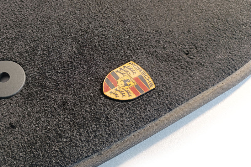 Colored Floor Mat Emblems for Porsche – Add a Touch of Personality Car Mats Badges Decoin
