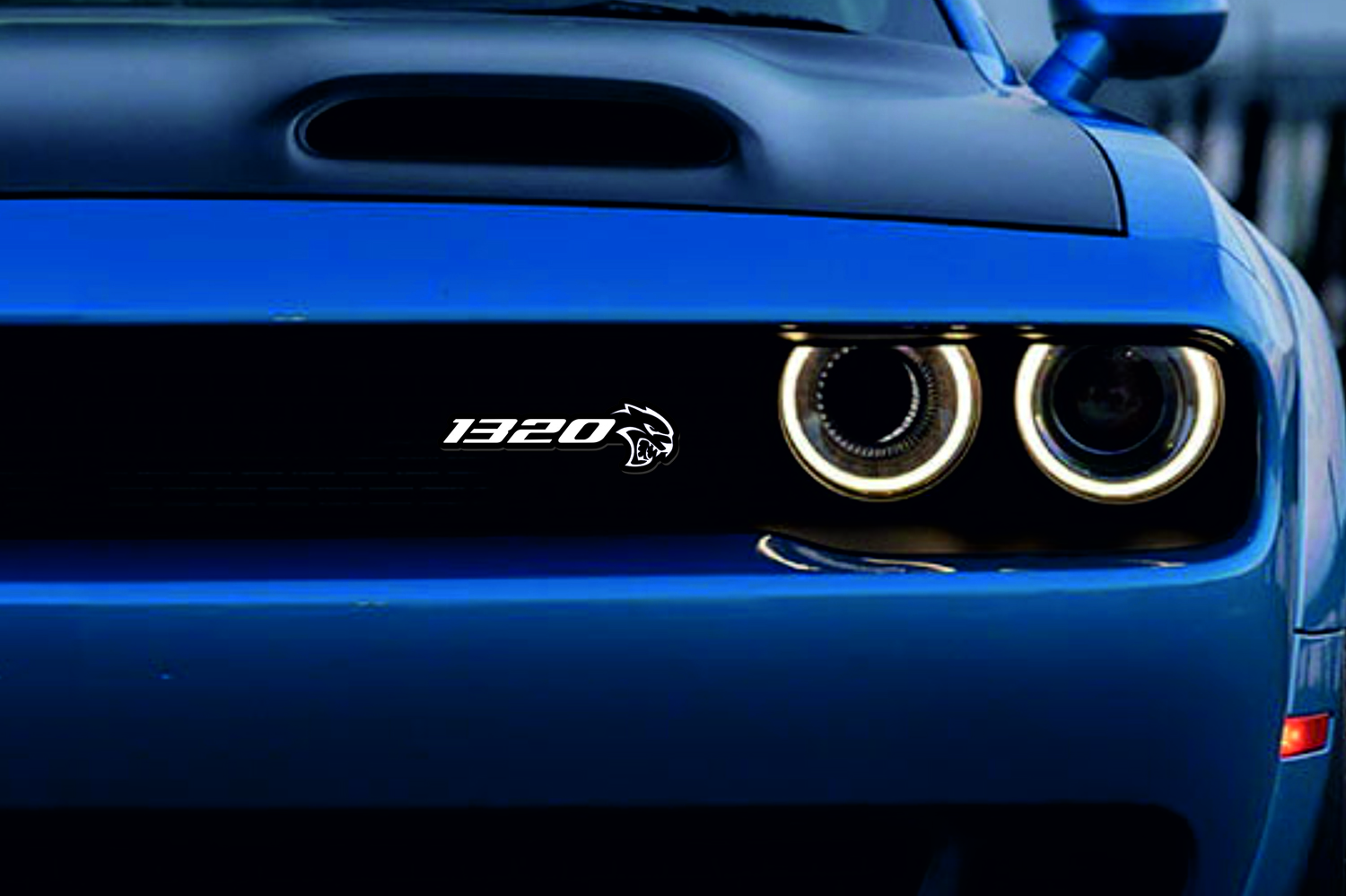 DODGE Kühlergrill-Emblem mit R/T-Logo