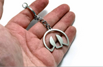 Bild in die Galerieansicht laden, Chrysler Stainless Steel Keychain with MOPAR Logo — photo 6
