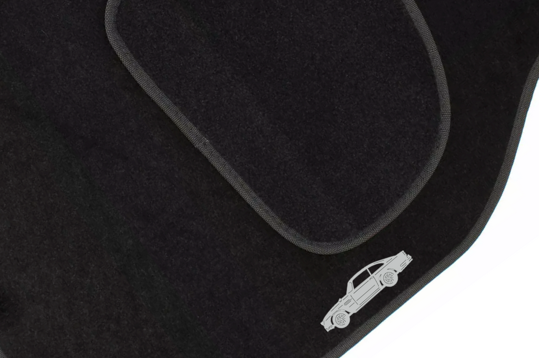 Aston Martin DB5 (1963-1965) Floor Mat Emblem Set – Stainless Steel Badges Car Mats Badges Decoin