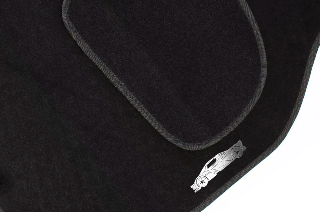 Aston Martin Valkyrie (2019+) Floor Mat Emblem Set – Stainless Steel Badges Car Mats Badges Decoin