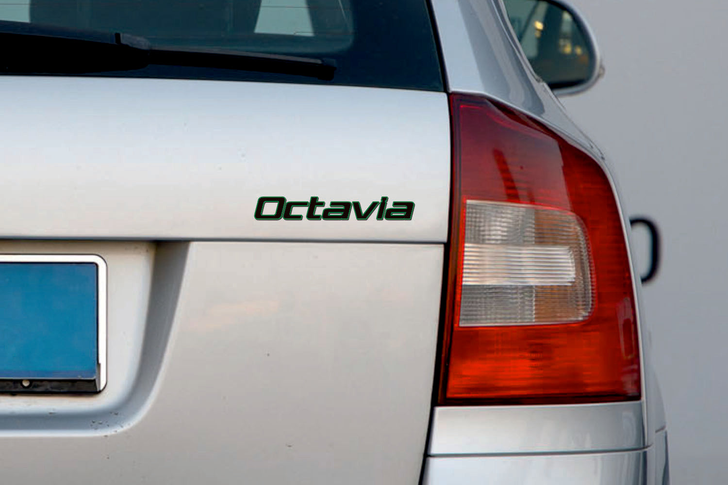 Skoda Octavia II (A5) 2004-2013 tailgate trunk rear 3D emblem with Octavia logo (type MIXT) Skoda emblems decoinfabric