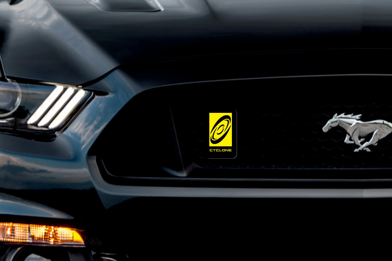 Ford Illuminated LED Radiator Grille Emblems and Badges with Cyclone (type 1) logo Ford Led Emblems decoinfabric