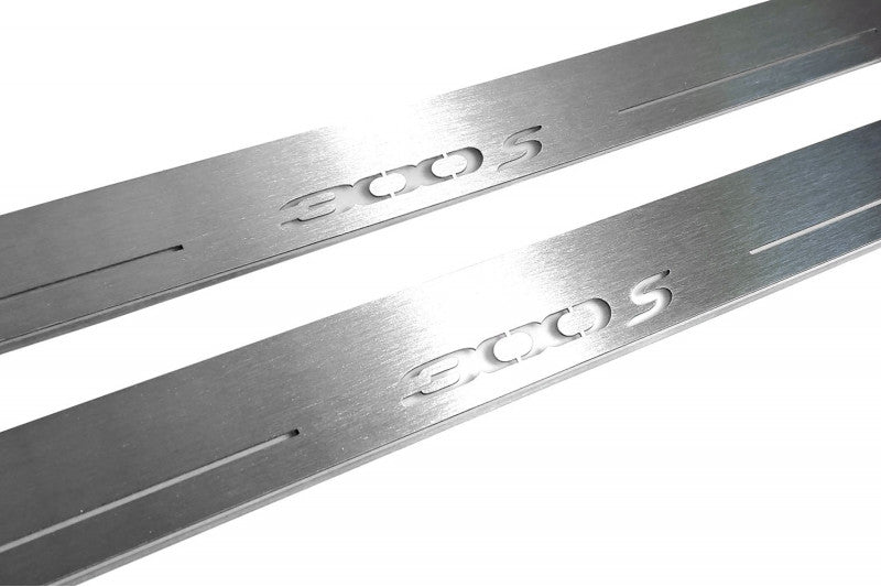 Chrysler 300C II Door Sill Protectors With Logo 300S - decoinfabric