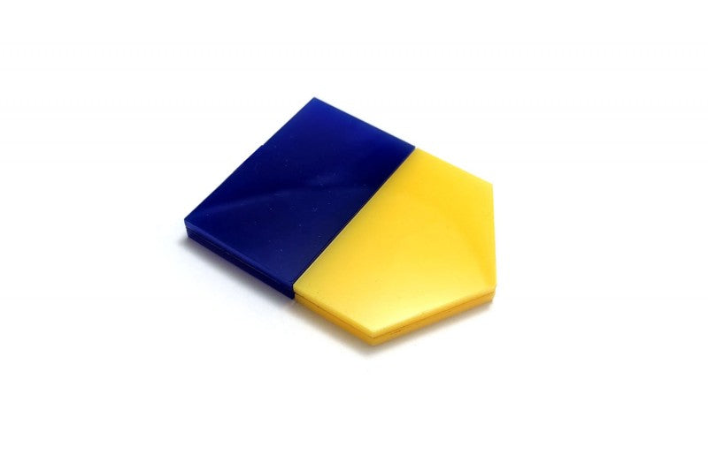 Car emblem badge with flag of Ukraine - decoinfabric