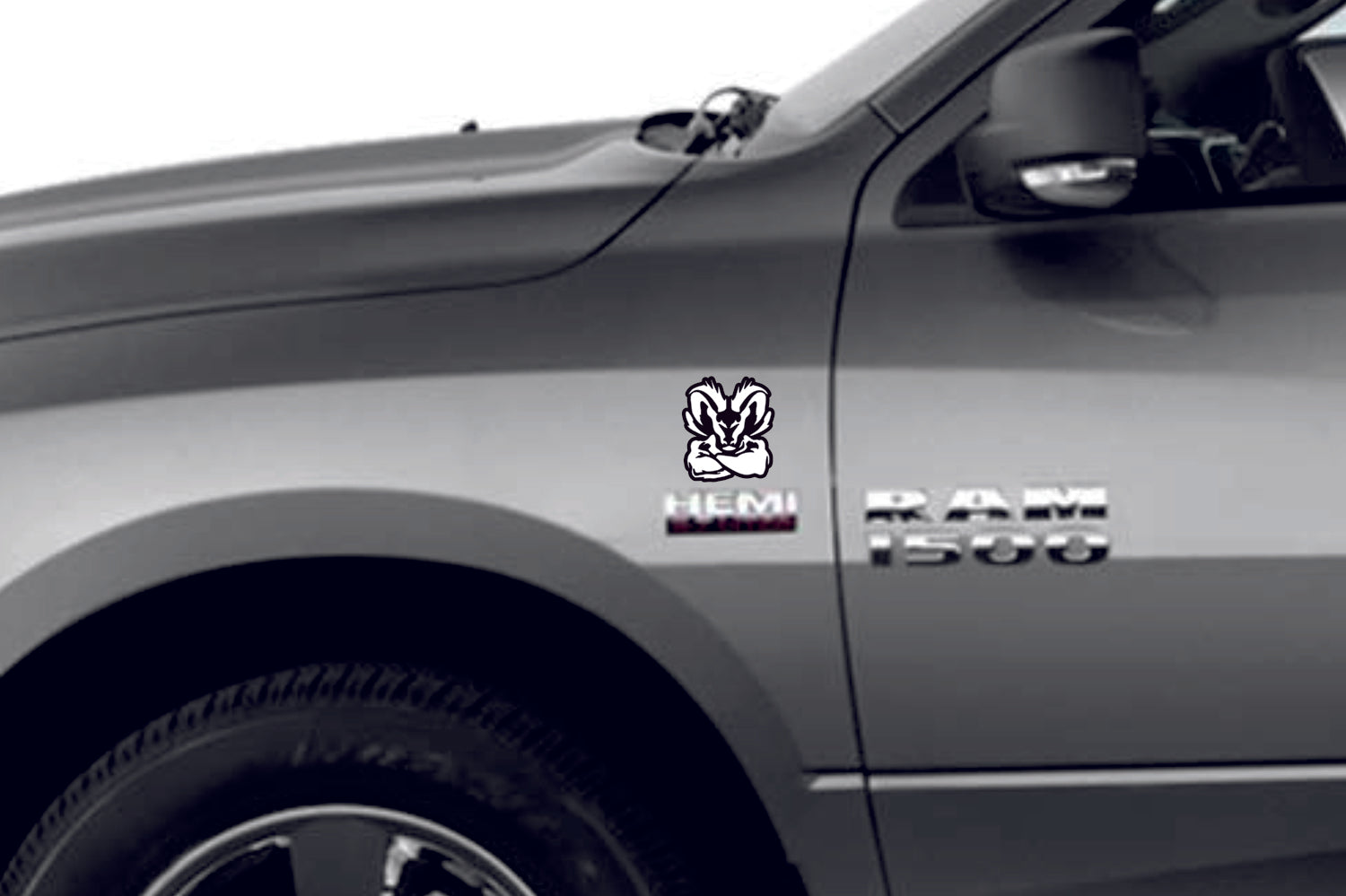 DODGE emblem for fenders with Strong Ram logo - decoinfabric