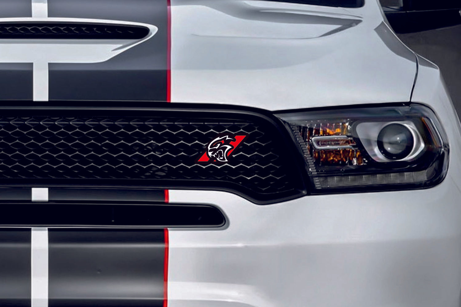 DODGE Radiator grille emblem with logo Hellcat + Dodge logo - decoinfabric