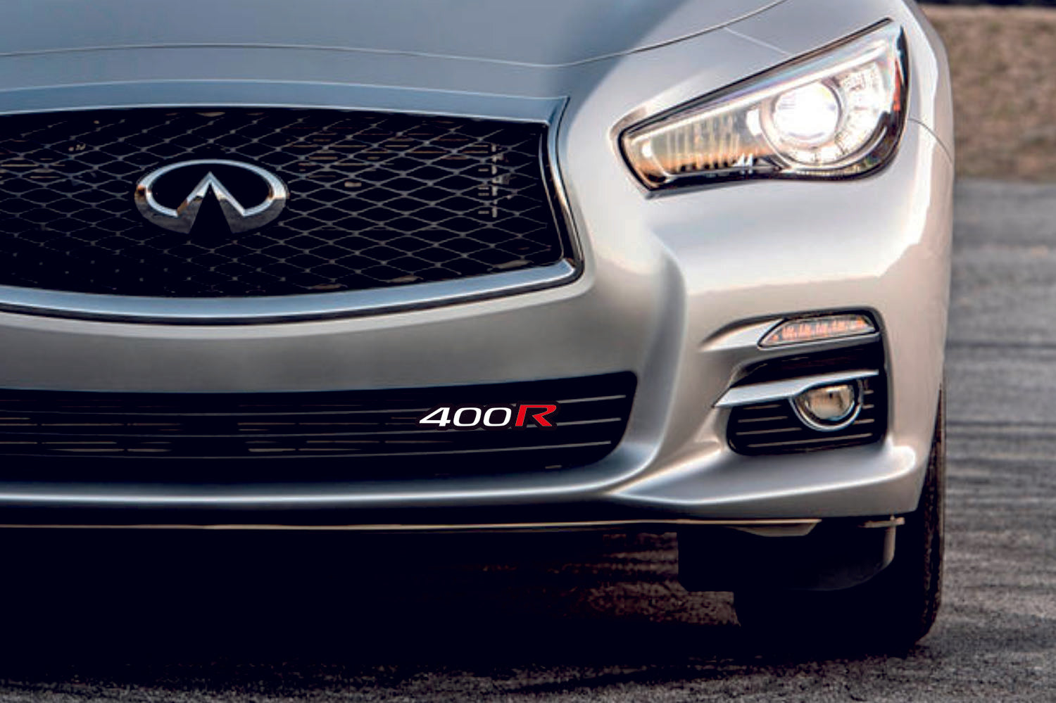 Infiniti Radiator grille emblem with 400R logo Infiniti emblems decoinfabric