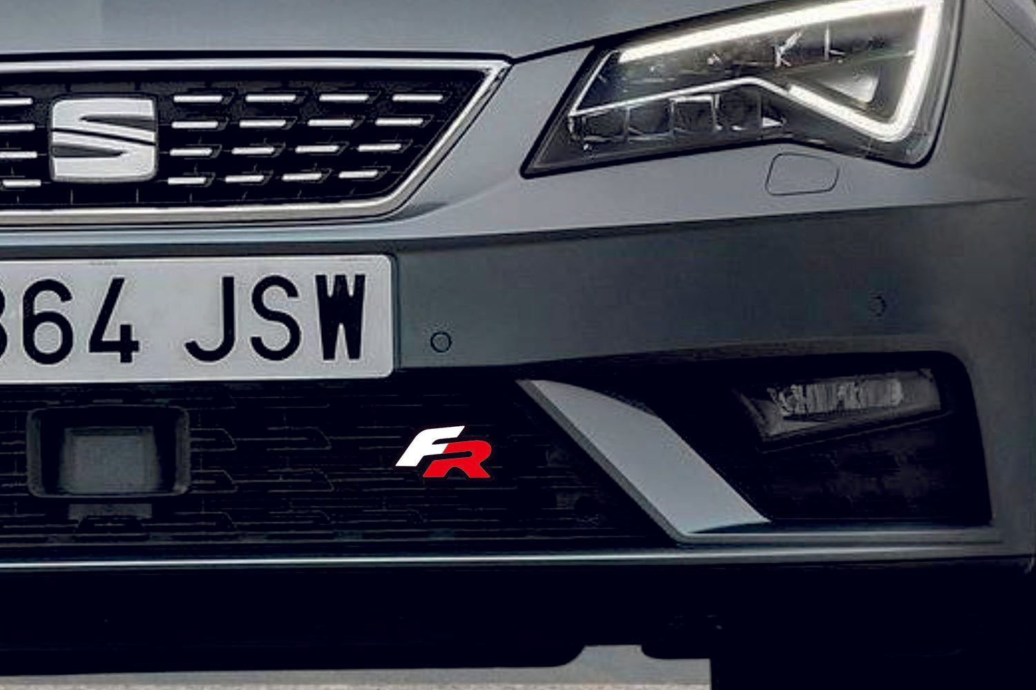Seat radiator grille emblem with FR logo (type 2) - decoinfabric