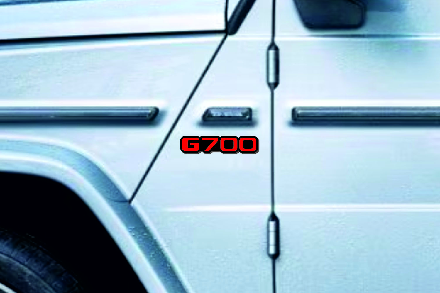 Mercedes G-Class emblem for fenders with G700 logo