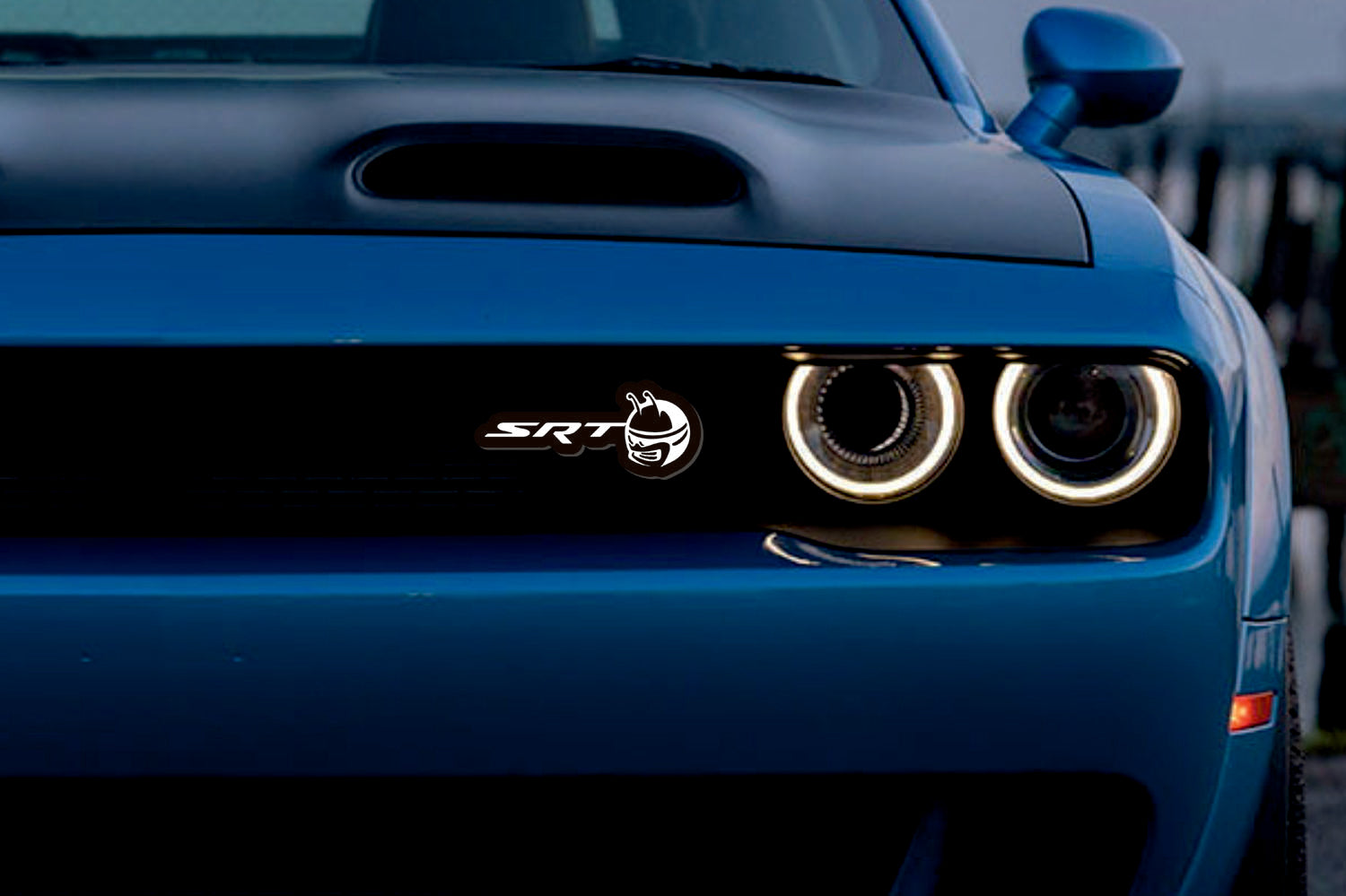 Dodge Illuminated LED Radiator Grille Emblems and Badges with SRT Scatpack Head logo Dodge Led emblems decoinfabric