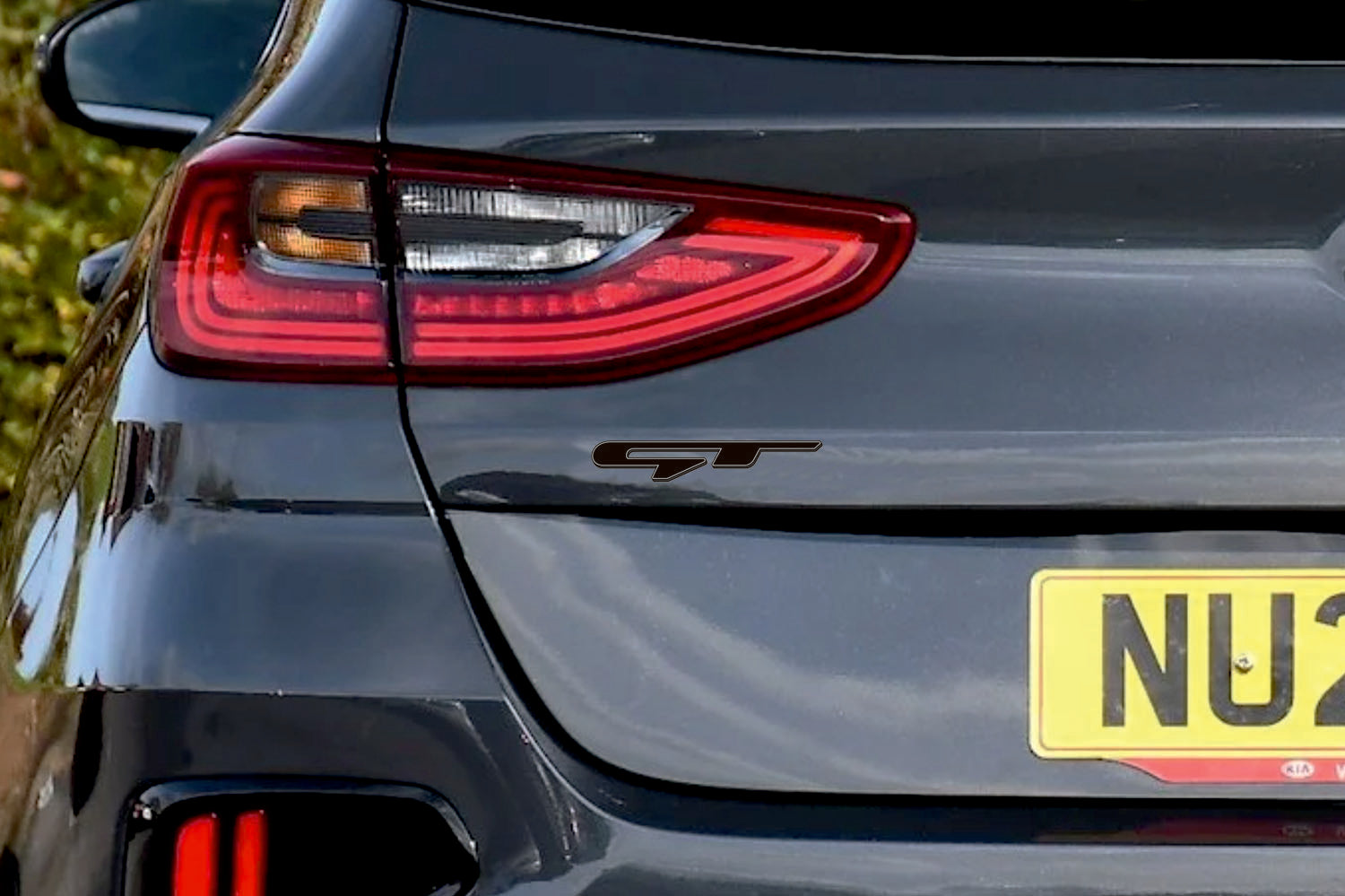 KIA tailgate trunk rear 3D emblem with GT logo (type MIXT) KIA emblems decoinfabric