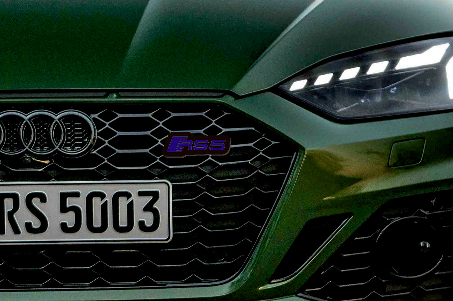Audi Illuminated LED Radiator Grille Emblems and Badges with RS5 logo Audi Led emblems decoinfabric