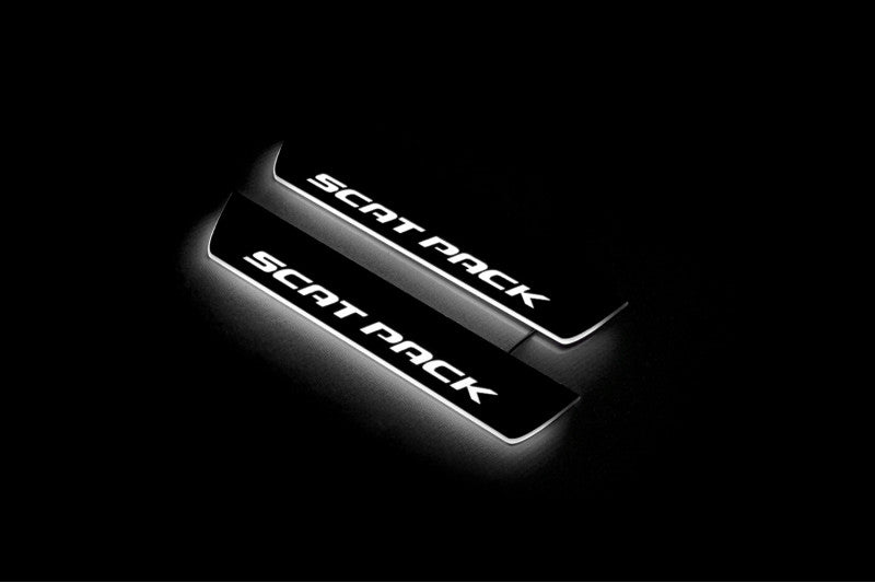 Umbrales de puerta LED Dodge Charger con logotipo ScatPack