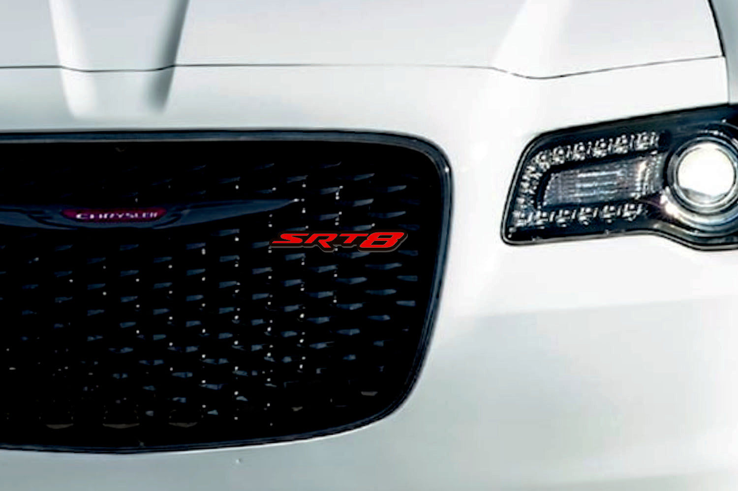 Chrysler Radiator grille emblem with SRT8 logo (Type 5) Chrysler emblems decoinfabric